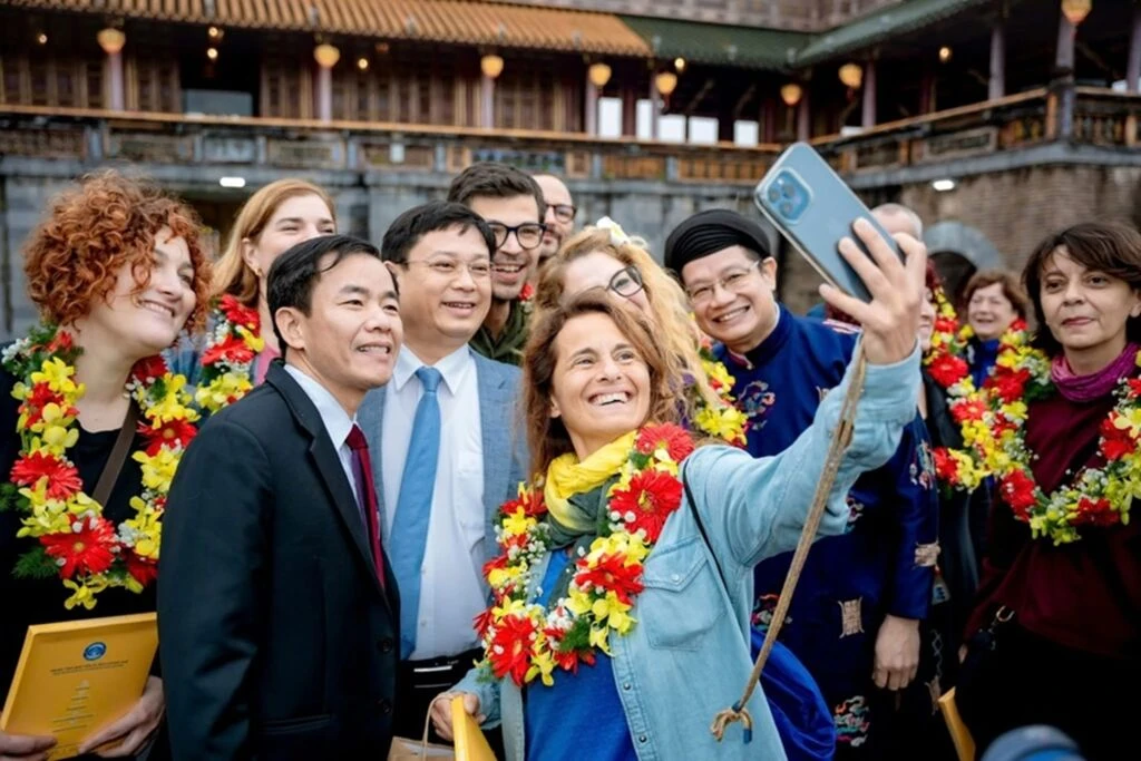 En 2025, la ville de Huê, province de Thua Thiên Huê (Centre) continuera d'être choisie par l’Association internationale des maires francophones (AIMF) pour accueillir le 45e Congrès des maires francophones de l'AIMF. Photo : Dinh Hoang/CVN