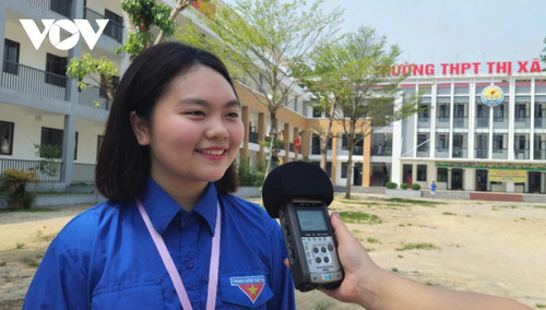 Lê Anh Tuê Minh, élève en terminale au lycée de Nghia Lô. Photo : VOV. Lê Anh Tuê Minh, élève en terminale au lycée de Nghia Lô. Photo : VOV.