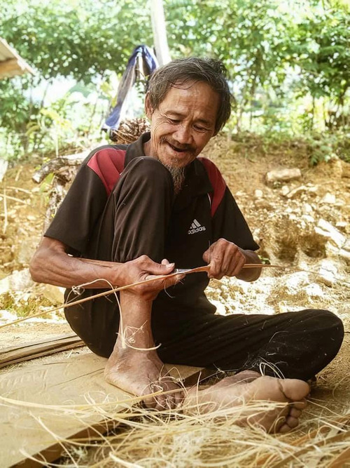 Le modèle des « Villages heureux » se concentre non seulement sur la construction des infrastructures de base, mais accorde également une grande priorité au développement des moyens de subsistance, à la protection écologique et à l’amélioration de l’environnement de vie en faveur de la population locale. Le modèle des « Villages heureux » se concentre non seulement sur la construction des infrastructures de base, mais accorde également une grande priorité au développement des moyens de subsistance, à la protection écologique et à l’amélioration de l’environnement de vie en faveur de la population locale.