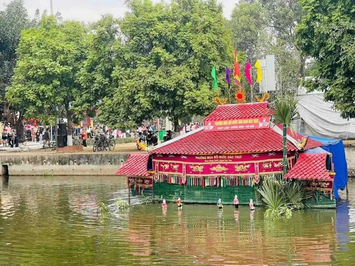 Spectacle de marionnettes sur l’eau de Dào Thuc. Photo : baoquocte Spectacle de marionnettes sur l’eau de Dào Thuc. Photo : baoquocte