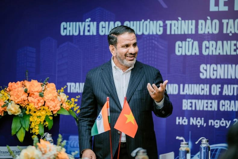 M. Asif Khader se réjouit de cette collaboration entre les deux parties. M. Asif Khader se réjouit de cette collaboration entre les deux parties.