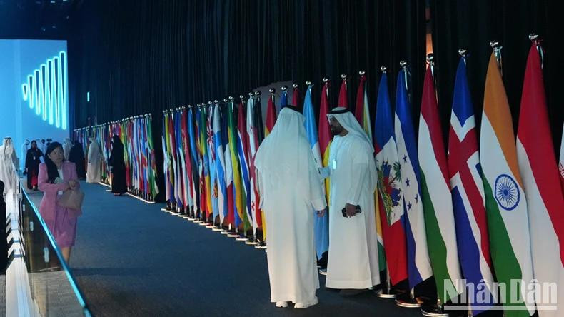 WGS-2025 rassemble plus de 30 chefs d’État et de gouvernement, 80 organisations internationales et régionales, ainsi que 140 délégations gouvernementales. WGS-2025 rassemble plus de 30 chefs d’État et de gouvernement, 80 organisations internationales et régionales, ainsi que 140 délégations gouvernementales.