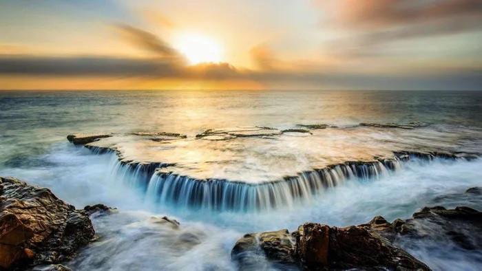 Hang Rai à l’aube ou au crépuscule offre un panorama unique. Photo : ANTD. Hang Rai à l’aube ou au crépuscule offre un panorama unique. Photo : ANTD.