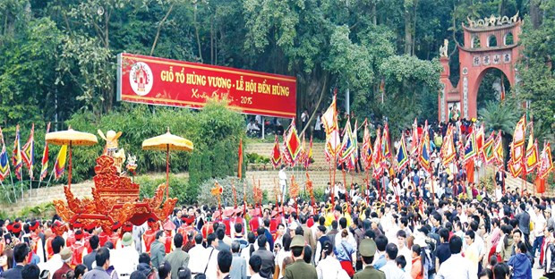 L’anniversaire de la mort des rois fondateurs Hùng constitue une grande fête imprégnée d’identité culturelle nationale. Photo : phutho.gov.vn L’anniversaire de la mort des rois fondateurs Hùng constitue une grande fête imprégnée d’identité culturelle nationale. Photo : phutho.gov.vn