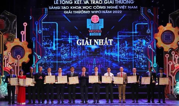 La cérémonie de remise des Prix de l&apos;innovation scientifique et technologique du Vietnam 2022. Photo : VNA.
