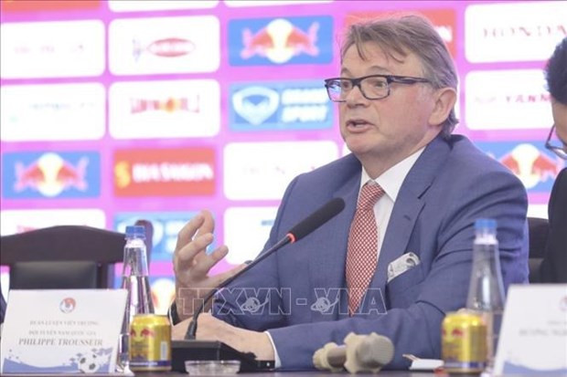 L&apos;entraîneur en chef de la sélection nationale de football et de l&apos;Équipe de Football des moins de 23 ans du Vietnam (U23), Philippe Troussie. Photo : VNA.