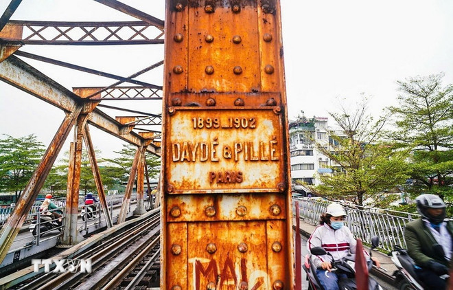 Le pont a été conçu et réalisé par l’entreprise française Daydé & Pillé. Photo: VNA Le pont a été conçu et réalisé par l’entreprise française Daydé & Pillé. Photo: VNA