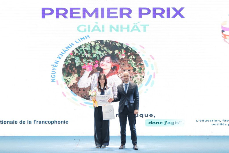 Remise des prix du concours d’orateur "Destinations francophones : découverte et inspiration". Photo : Quê Anh/CVN