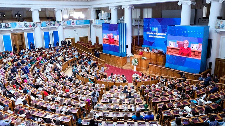 Le président du Conseil de la Fédération de Russie a pris la parole lors de la séance plénière. (Photo : Conseil de la Fédération de Russie)