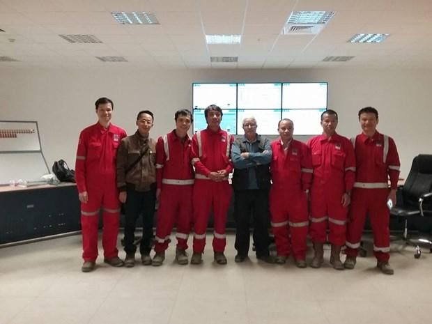 Des cadres de la PVEP(PetroVietnam Exploration Production Corporation) en Algérie. Photo: VNA Des cadres de la PVEP(PetroVietnam Exploration Production Corporation) en Algérie. Photo: VNA
