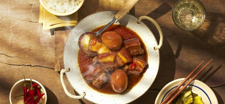 Le Thịt kho tàu est un plat familier sur les tables vietnamiennes. Photo : TITC. Le Thịt kho tàu est un plat familier sur les tables vietnamiennes. Photo : TITC.