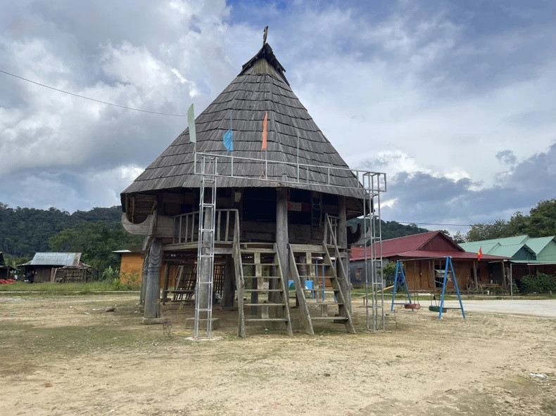 Le projet ne s’arrête pas à la reforestation et au développement des crédits carbone, mais intègre également l’écotourisme pour exploiter pleinement le potentiel de la région. Le projet ne s’arrête pas à la reforestation et au développement des crédits carbone, mais intègre également l’écotourisme pour exploiter pleinement le potentiel de la région.