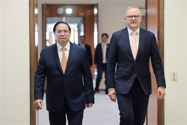 Le Premier ministre Pham Minh Chinh (à gauche) et son homologue australien, Anthony Albanese. Photo : VNA.