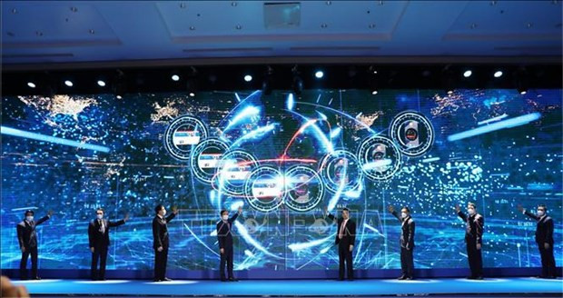 Cérémonie de présentation du Portail pour les fournisseurs étrangers et de lancement de l'application eTax Mobile. Photo : VNA. Cérémonie de présentation du Portail pour les fournisseurs étrangers et de lancement de l'application eTax Mobile. Photo : VNA.