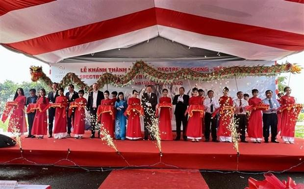 Cérémonie d’inauguration de l’usine de technologie du vêtement Spectre An Giang. Photo : VNA