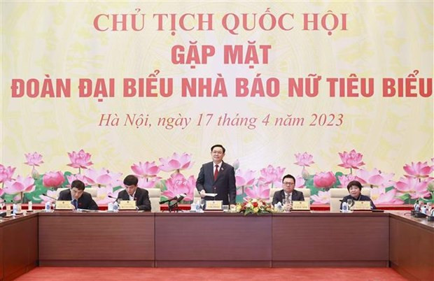 Le Président de l'AN du Vietnam, Vuong Dinh Huê, prend la parole. Photo : VNA. Le Président de l'AN du Vietnam, Vuong Dinh Huê, prend la parole. Photo : VNA.