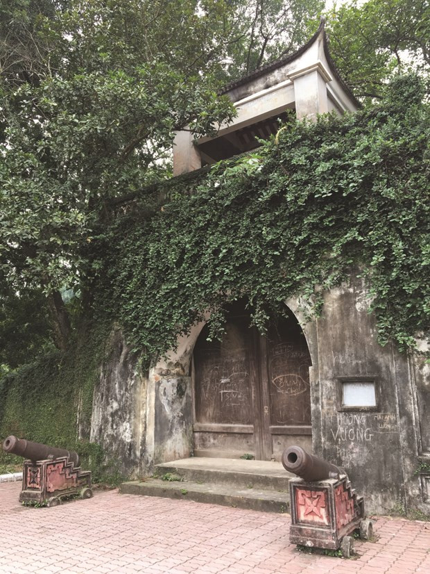 La porte d’entrée Sud couverte de mousses. Photo : VNA. La porte d’entrée Sud couverte de mousses. Photo : VNA.