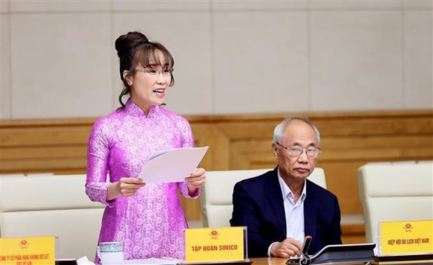 La présidente du conseil d’administration de Vietjet, Nguyên Thi Phuong Thao, s’exprime lors de la conférence en ligne, à Hanoi, le 15 novembre. Photo : VNA La présidente du conseil d’administration de Vietjet, Nguyên Thi Phuong Thao, s’exprime lors de la conférence en ligne, à Hanoi, le 15 novembre. Photo : VNA
