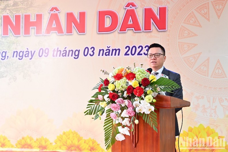 Le rédacteur en chef du Journal Nhân Dân, Lê Quôc Minh. Le rédacteur en chef du Journal Nhân Dân, Lê Quôc Minh.