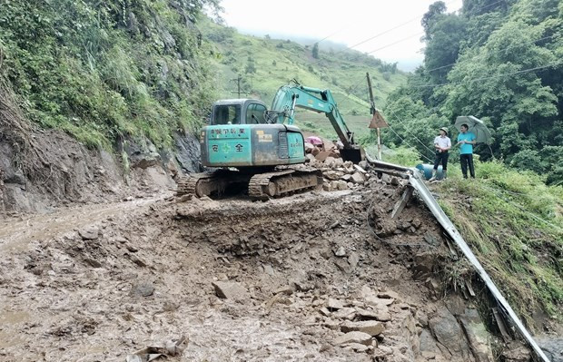 Glissements de terrain : améliorer les capacités de prévision et d'alerte ảnh 1 Glissements de terrain : améliorer les capacités de prévision et d'alerte ảnh 1