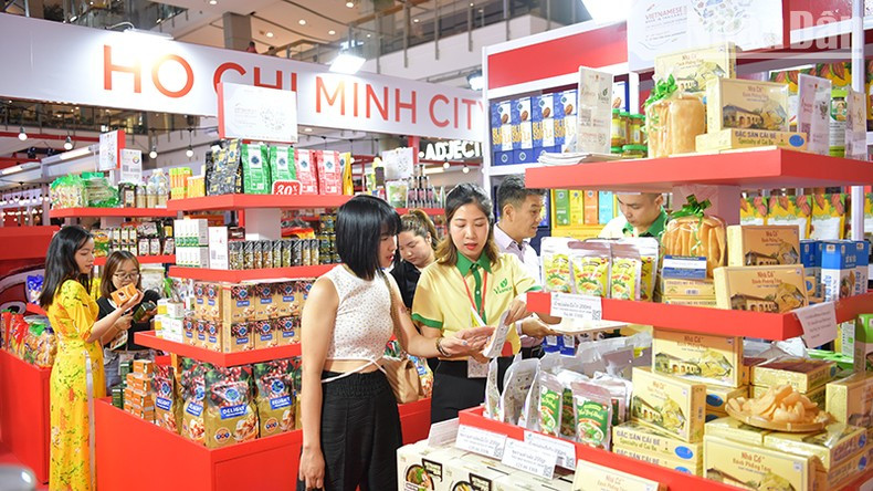 2023 est la sixième année que la Semaine vietnamienne se tient en Thaïlande. Photo : NDEL. 2023 est la sixième année que la Semaine vietnamienne se tient en Thaïlande. Photo : NDEL.