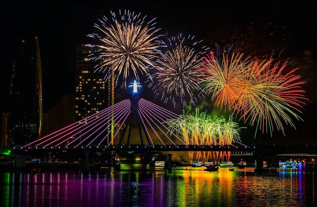 Le festival des feux d’artifice de Dà Nang a lieu en juin et juillet. Photo : Shutterstock