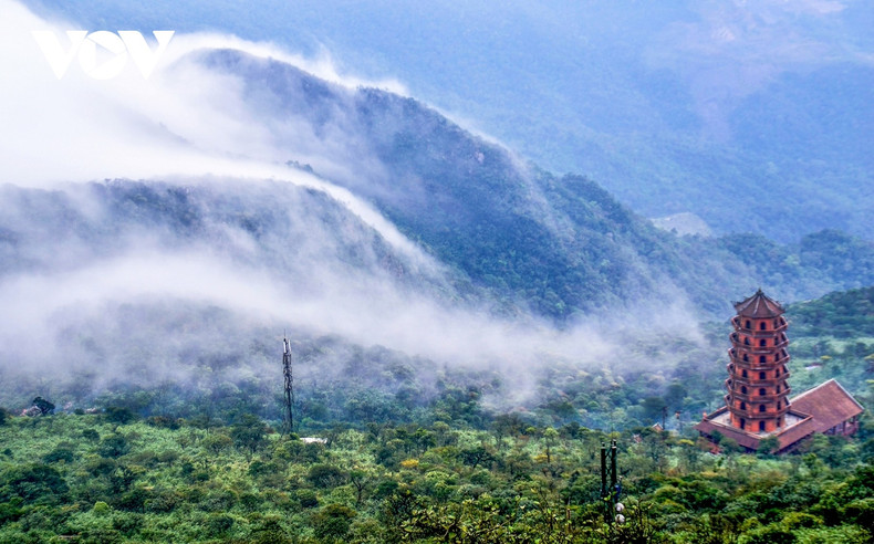 Yen Tu, une chaîne de montagnes située au nord-est du Vietnam, est étroitement liée à la naissance du zen Truc Lam.