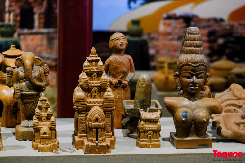 La céramique est un élément indispensable de la vie quotidienne et des rituels religieux des Chăm. Photo : Toquoc.vn