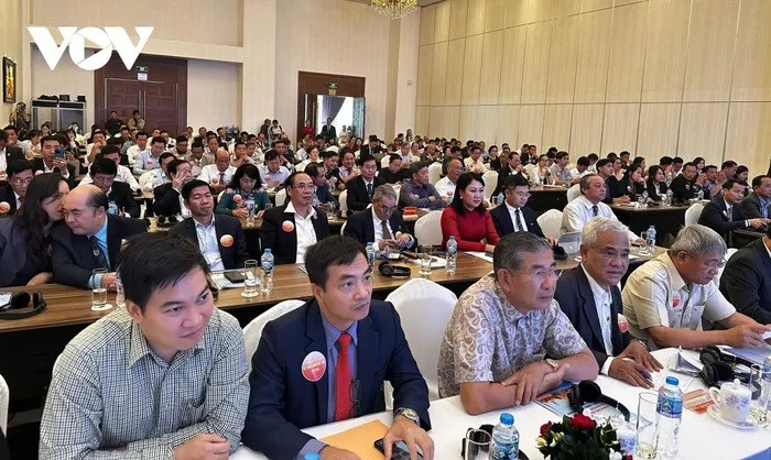 Plus de 80 entreprises vietnamiennes se sont réunies dimanche, à Hô Chi Minh-Ville, dans le cadre du Forum des entreprises Vietnam - Laos – Cambodge 2024. Photo : VOV.