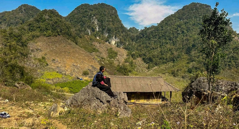 À Chieng Hac, le paysage naturel intact et la culture locale préservée ont profondément marqué les voyageurs. À Chieng Hac, le paysage naturel intact et la culture locale préservée ont profondément marqué les voyageurs.