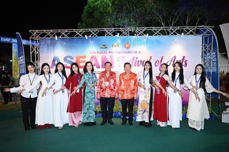 La délégation vietnamienne lors du festival. Photo : baovanhoa La délégation vietnamienne lors du festival. Photo : baovanhoa