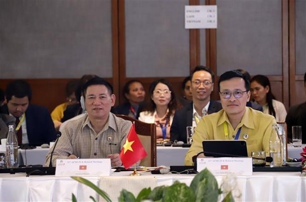 La délégation vietnamienne à la conférence. Photo: VNA. La délégation vietnamienne à la conférence. Photo: VNA.
