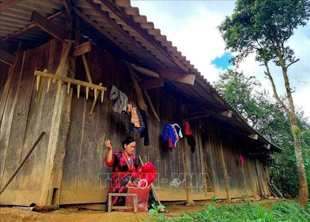 La maison traditionnelle des Mong. Photo : VNA La maison traditionnelle des Mong. Photo : VNA