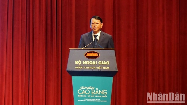 Hoàng Xuân Anh, secrétaire adjoint du Comité provincial du Parti, et président du Comité populaire de la province de Cao Bang. Photo : Trung Hung/NDEL. Hoàng Xuân Anh, secrétaire adjoint du Comité provincial du Parti, et président du Comité populaire de la province de Cao Bang. Photo : Trung Hung/NDEL.