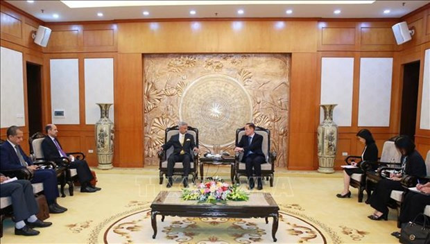 Le chef de la Commission centrale des Relations extérieures du Parti communiste du Vietnam, Lê Hoài Trung (à droite), et le ministre indien des Affaires étrangères Subramanyam Jaishankar. Photo : VNA.