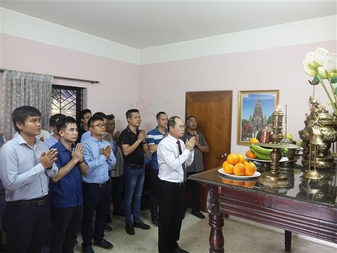 Cérémonie au Bangladesh en l'honneur du 134e anniversaire de la naissance du Président Hô Chi Minh. Photo: VNA. Cérémonie au Bangladesh en l'honneur du 134e anniversaire de la naissance du Président Hô Chi Minh. Photo: VNA.