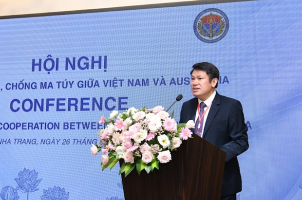 Le général Nguyen Van Vien, directeur du Département de police chargé des enquêtes sur les drogues, prend la parole. Photo: baochinhphu.vn Le général Nguyen Van Vien, directeur du Département de police chargé des enquêtes sur les drogues, prend la parole. Photo: baochinhphu.vn