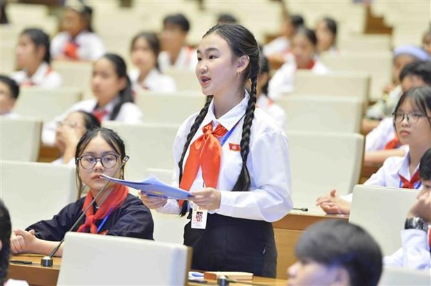 Hoàng Trà My, de la délégation parlementaire de la province de Nghê An, s’exprime lors de la première session de "l’Assemblée nationale des enfants", le 10 septembre. Photo : VNA.