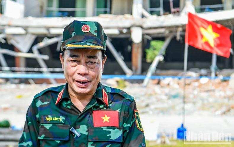 Le général de division Pham Van Ty a affirmé que la délégation de l'Armée populaire du Vietnam avait excellemment accompli sa mission, contribuant ainsi à diffuser le noble esprit de solidarité internationale, les belles traditions de la nation et les qualités des « soldats de l'Oncle Hô ». Le général de division Pham Van Ty a affirmé que la délégation de l'Armée populaire du Vietnam avait excellemment accompli sa mission, contribuant ainsi à diffuser le noble esprit de solidarité internationale, les belles traditions de la nation et les qualités des « soldats de l'Oncle Hô ».