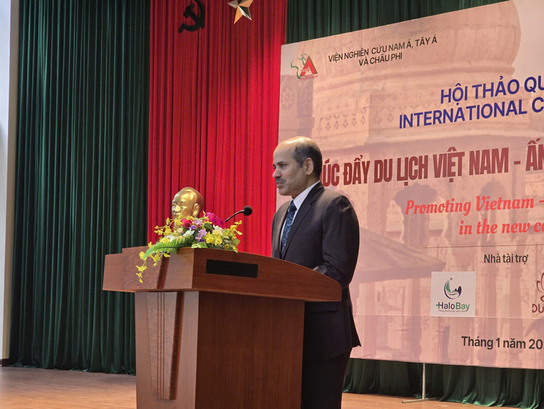 L'ambassadeur de l'Inde au Vietnam, Sandeep Arya, a hautement apprécié le potentiel touristique des deux pays. Photo : KTDT.