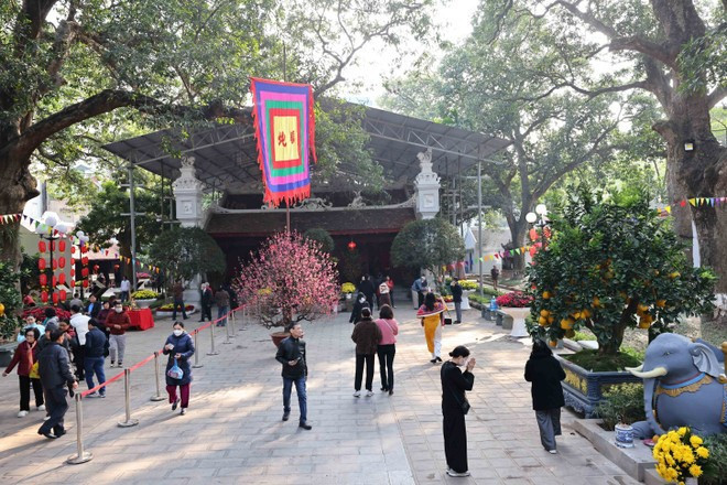 Le temple Quan Thanh. Photo: VNA