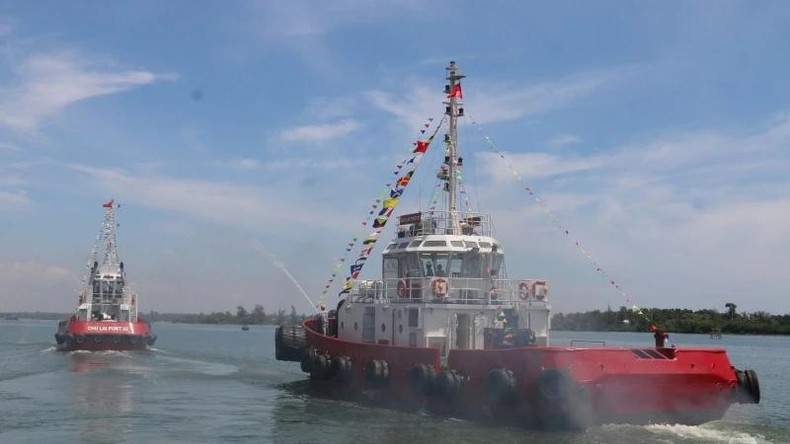 Les échanges commerciaux et les exportations ont été facilités après la modernisation du port international de Chu Lai. Photo : Tan Nguyen. Les échanges commerciaux et les exportations ont été facilités après la modernisation du port international de Chu Lai. Photo : Tan Nguyen.