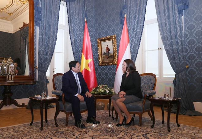 Le 19 janvier 2024, le Premier ministre Pham Minh Chinh rencontre la présidente hongroise Katalin Novák, lors de sa visite officielle en Hongrie du 18 au 20 janvier 2024. Photo : VNA. Le 19 janvier 2024, le Premier ministre Pham Minh Chinh rencontre la présidente hongroise Katalin Novák, lors de sa visite officielle en Hongrie du 18 au 20 janvier 2024. Photo : VNA.