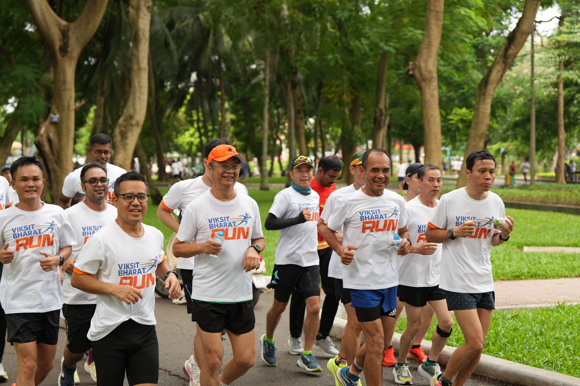 L'événement a compté sur la participation d'environ 200 athlètes, 40 volontaires et 6 organisations communautaires. Photo : Ambassade de l'Inde au Vietnam.
