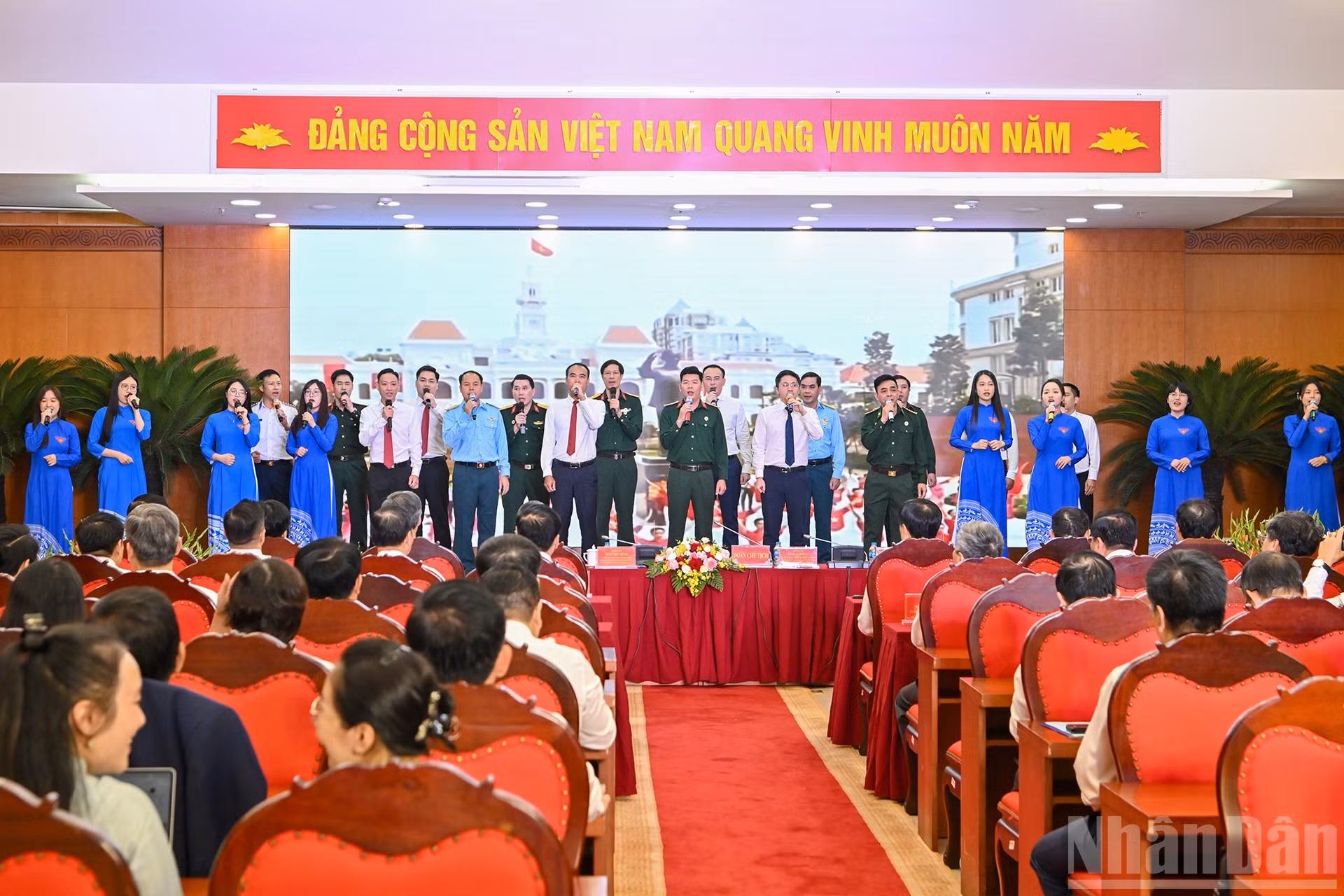 Programme artistique en l’honneur du Congrès.