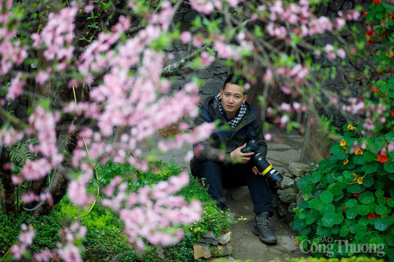 Monsieur Anh Huy, un touriste de Hanoi, a partagé que Lo Lo Chai est une étape idéale pour échapper au bruit de la ville. La première chose qu’il a ressentie est une paix absolue. Le village est niché au pied de la montagne du Dragon, avec ses maisons en pisé ancestrales et ses clôtures de pierre silencieuses, donnant l’impression que le temps ralentit. De plus, il a été particulièrement impressionné par la convivialité et l’hospitalité du peuple Lo Lo. Monsieur Anh Huy, un touriste de Hanoi, a partagé que Lo Lo Chai est une étape idéale pour échapper au bruit de la ville. La première chose qu’il a ressentie est une paix absolue. Le village est niché au pied de la montagne du Dragon, avec ses maisons en pisé ancestrales et ses clôtures de pierre silencieuses, donnant l’impression que le temps ralentit. De plus, il a été particulièrement impressionné par la convivialité et l’hospitalité du peuple Lo Lo.