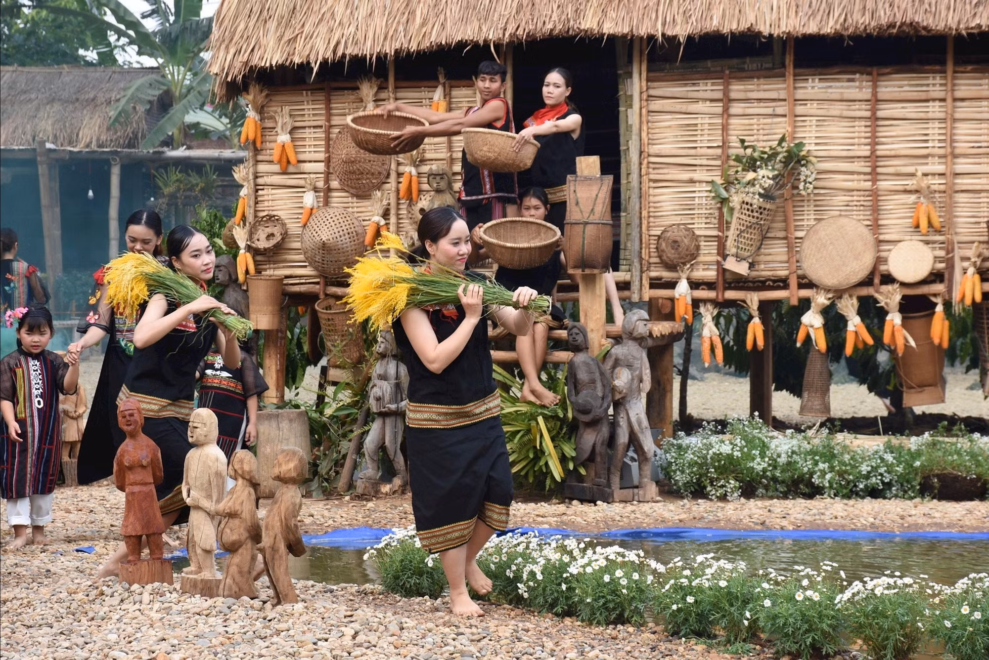 La valorisation des richesses culturelles traditionnelles pour la promotion du tourisme. Photo : Autorité nationale du Tourisme du Vietnam