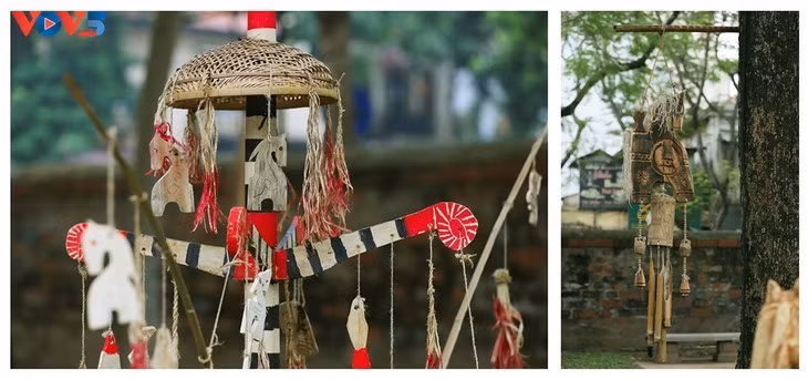 Certaines pièces évoquent le compagnon de route des longues traversées sur les Hauts Plateaux. D’autres rappellent l’animal sacré des rituels communautaires. Le cheval apparaît alors comme une mémoire mobile, dépositaire d’un imaginaire collectif.