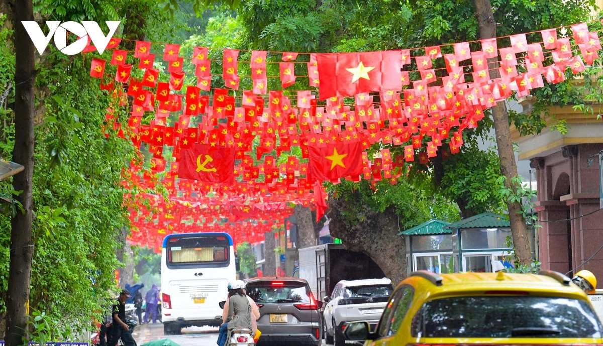 80e Fête nationale : les rues de Hanoi sont décorées 