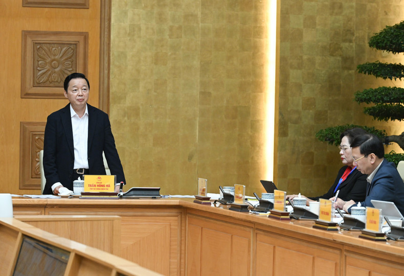 Le Vice-Premier ministre Tran Hong Ha s’exprime lors de la conférence.